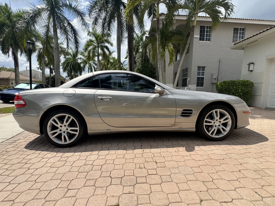 2007 Mercedes-Benz R230 SL-Class - Image 8 of 31