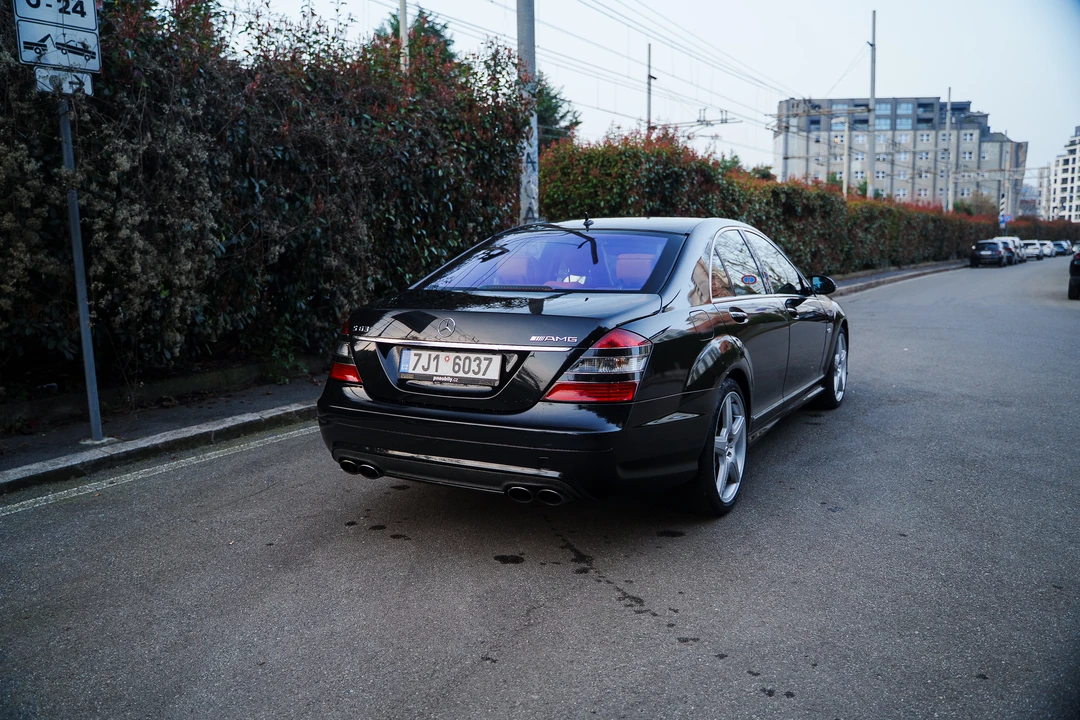 2013 Mercedes-Benz W221 S 63 & S 65 AMG - Image 13 of 31