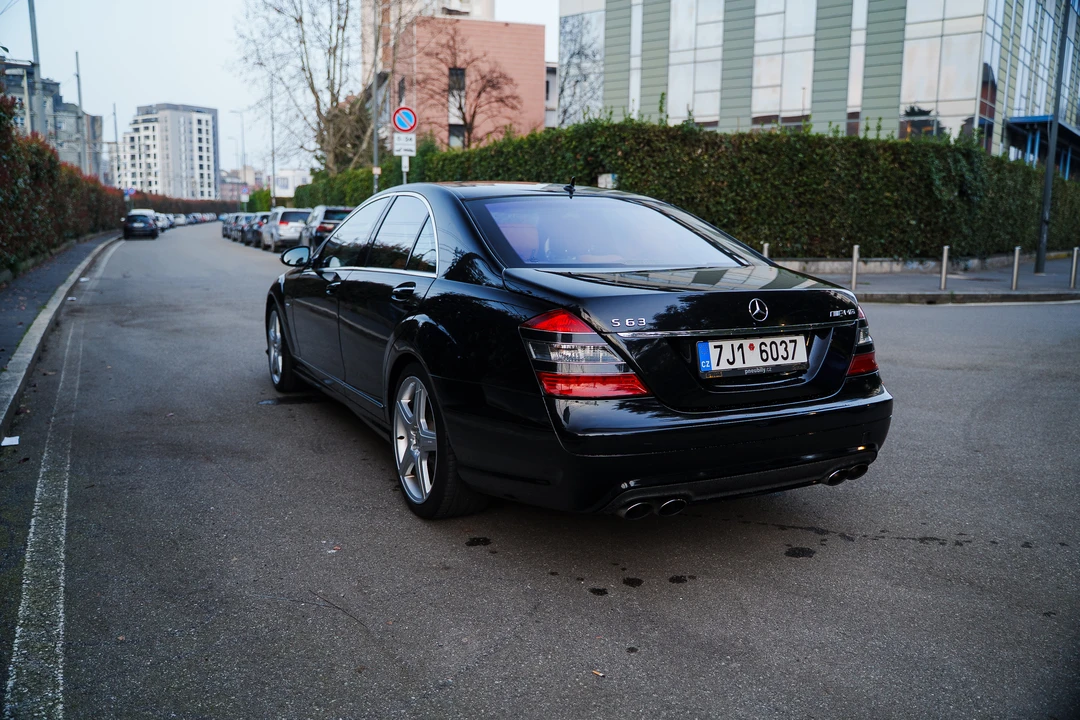 2013 Mercedes-Benz W221 S 63 & S 65 AMG - Image 15 of 31