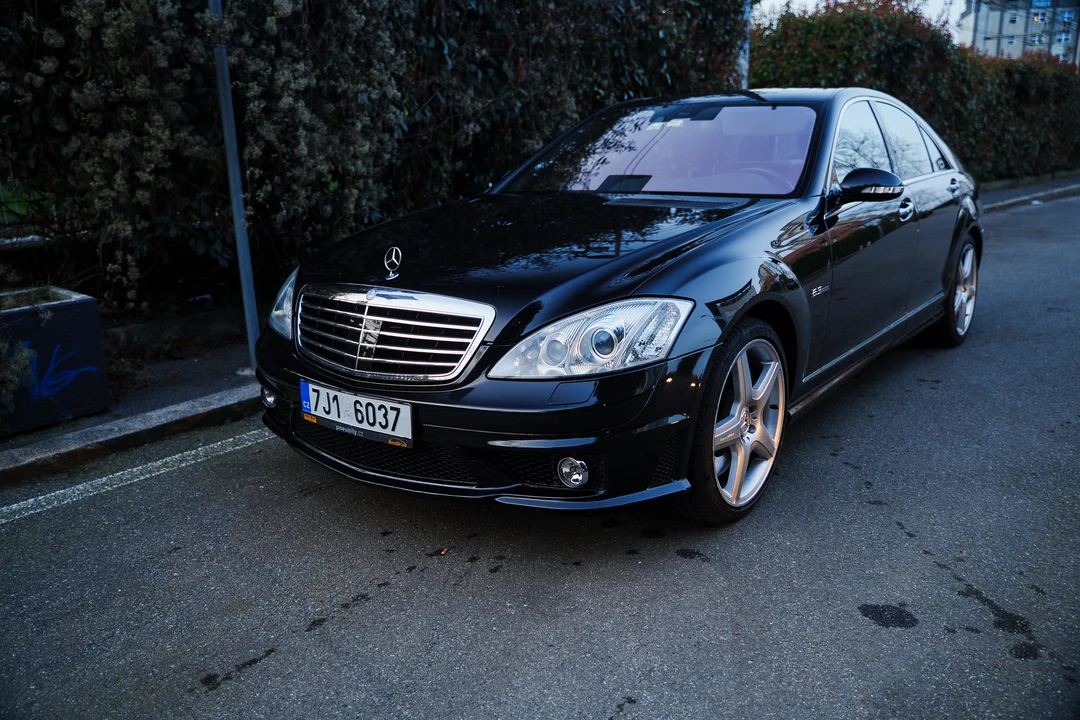 2013 Mercedes-Benz W221 S 63 & S 65 AMG - Image 19 of 31
