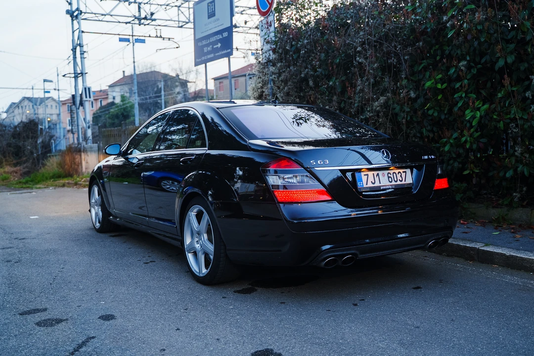 2013 Mercedes-Benz W221 S 63 & S 65 AMG - Image 6 of 31