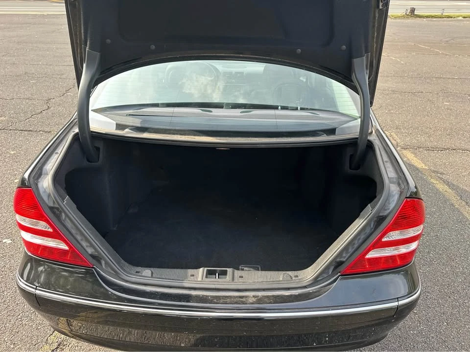 2007 Mercedes-Benz W203 C-Class - Image 11 of 18