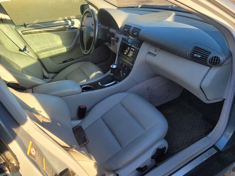 2007 Mercedes-Benz W203 C-Class - Image 11 of 14