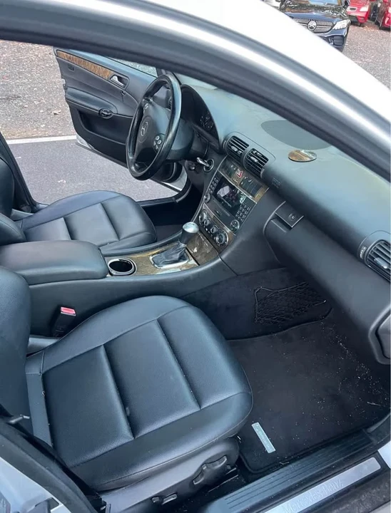 2007 Mercedes-Benz W203 C-Class - Image 12 of 18