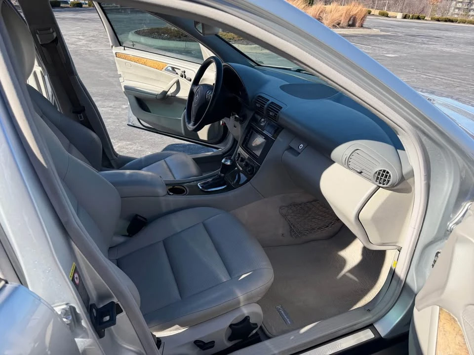 2007 Mercedes-Benz W203 C-Class - Image 14 of 19