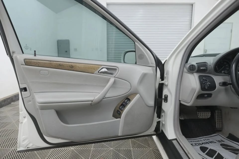 2007 Mercedes-Benz W203 C-Class - Image 7 of 20