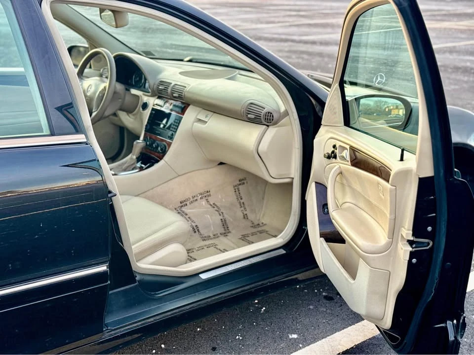 2007 Mercedes-Benz W203 C-Class - Image 11 of 15
