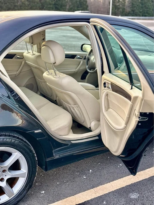 2007 Mercedes-Benz W203 C-Class - Image 10 of 15