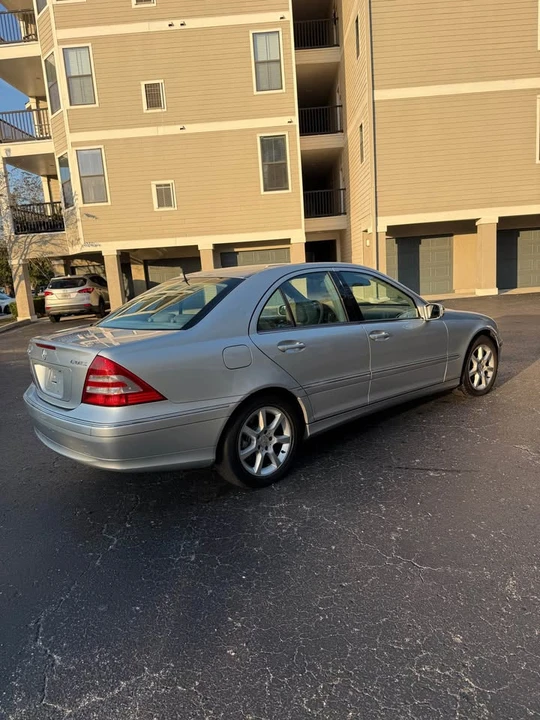 2007 Mercedes-Benz W204 C-Class - Image 5 of 15