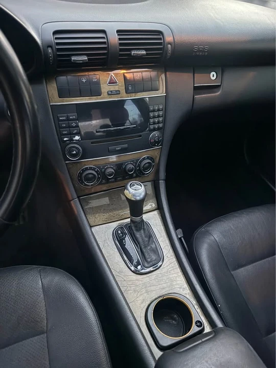 2007 Mercedes-Benz W203 C-Class - Image 10 of 15