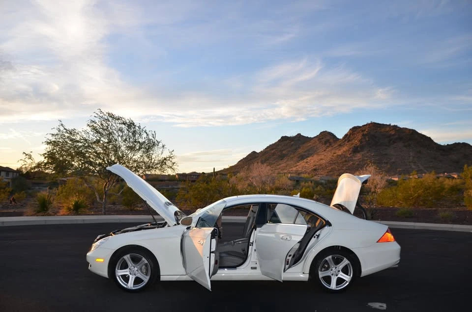 2007 Mercedes-Benz C219 CLS-Class - Image 8 of 20