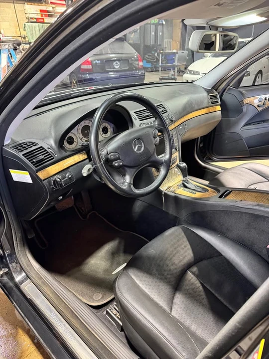 2007 Mercedes-Benz W211 E-Class - Image 14 of 16