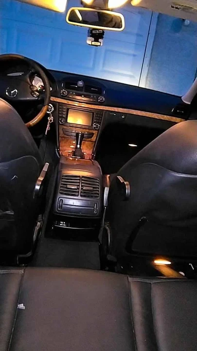 2007 Mercedes-Benz W211 E-Class - Image 8 of 10
