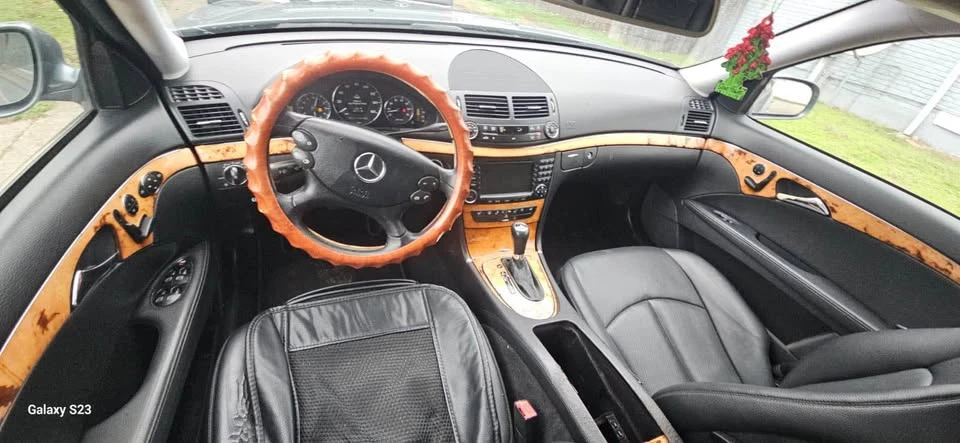 2007 Mercedes-Benz W211 E-Class - Image 11 of 12