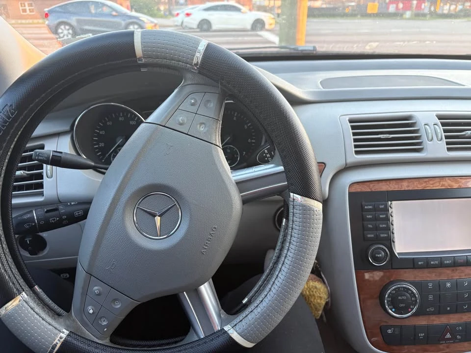 2007 Mercedes-Benz W251 R-Class - Image 9 of 9