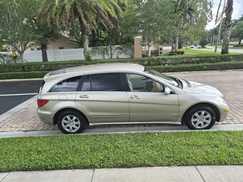 2007 Mercedes-Benz W251 R-Class - Image 3 of 12