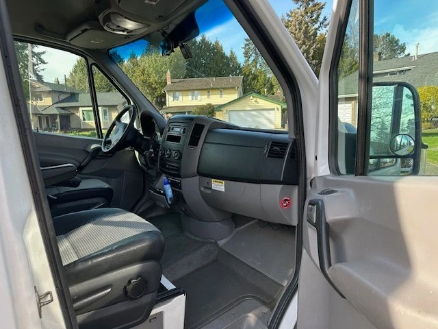 2007 Mercedes-Benz Sprinter - Image 9 of 14