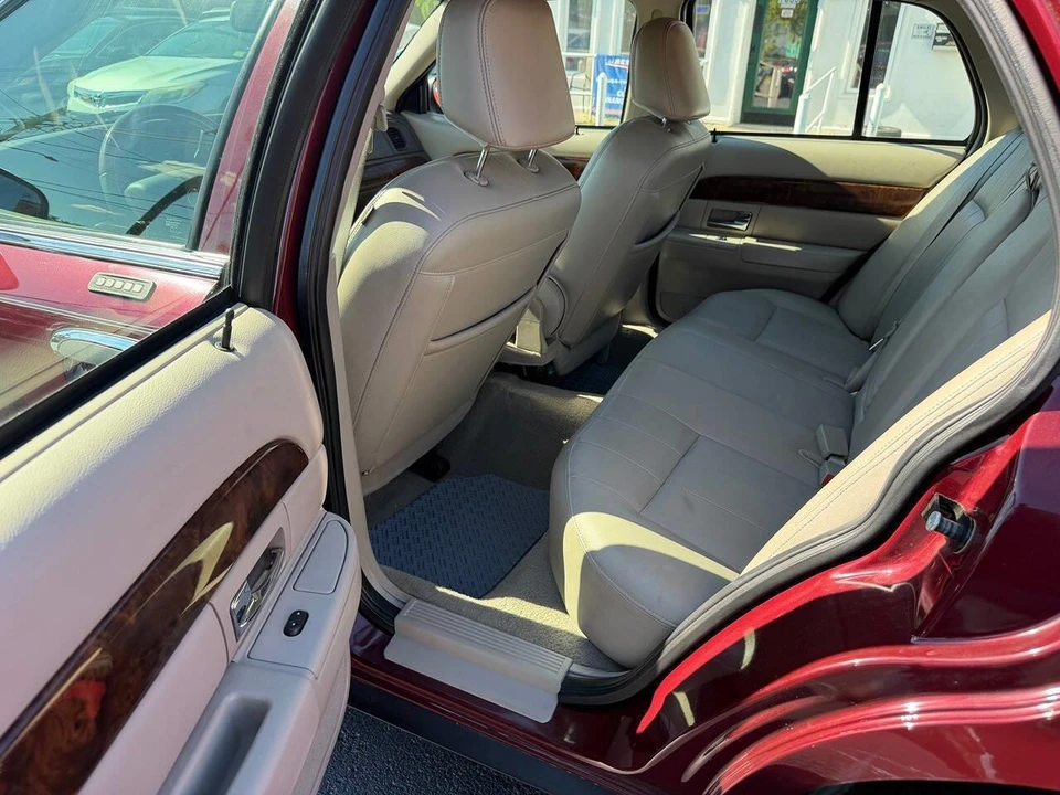 2007 Mercury Grand Marquis - Image 10 of 26