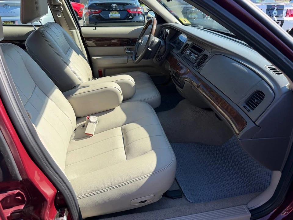 2007 Mercury Grand Marquis - Image 15 of 26