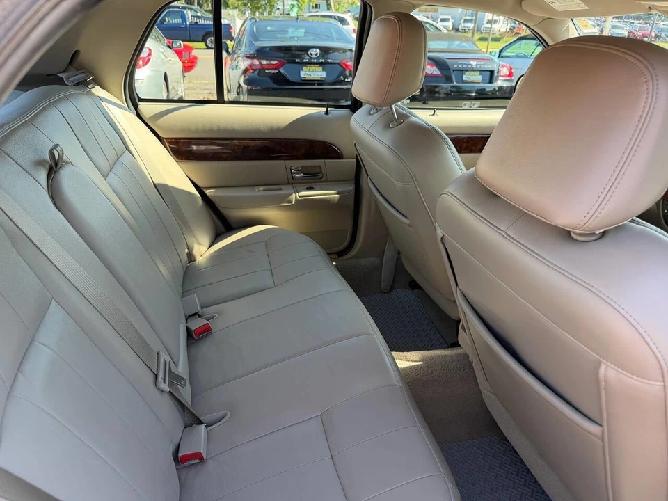 2007 Mercury Grand Marquis - Image 18 of 26