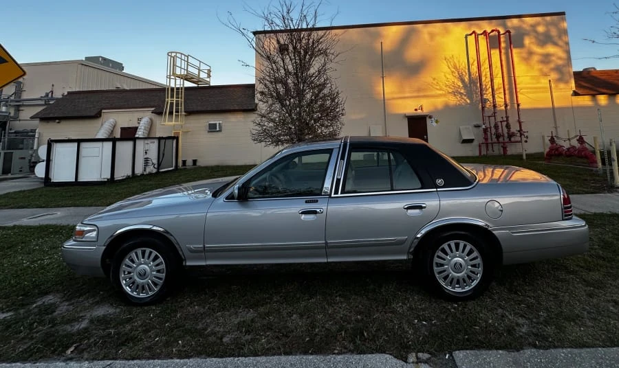 2007 Mercury Grand Marquis - Image 2 of 4