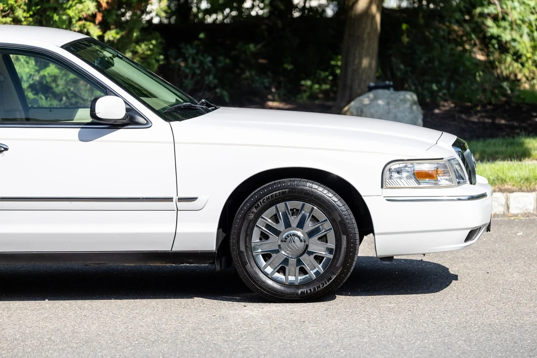 2007 Mercury Grand Marquis - Image 9 of 31