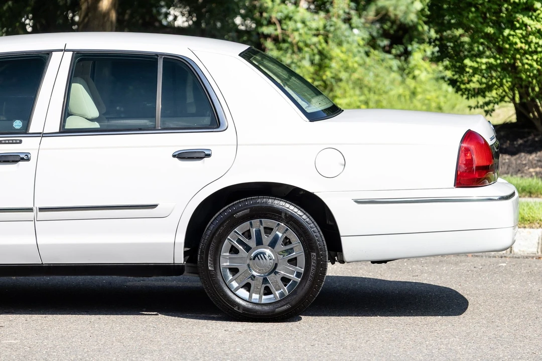 2007 Mercury Grand Marquis - Image 18 of 31