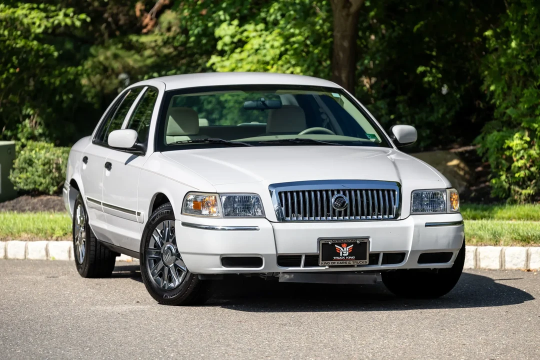 2007 Mercury Grand Marquis - Image 2 of 31