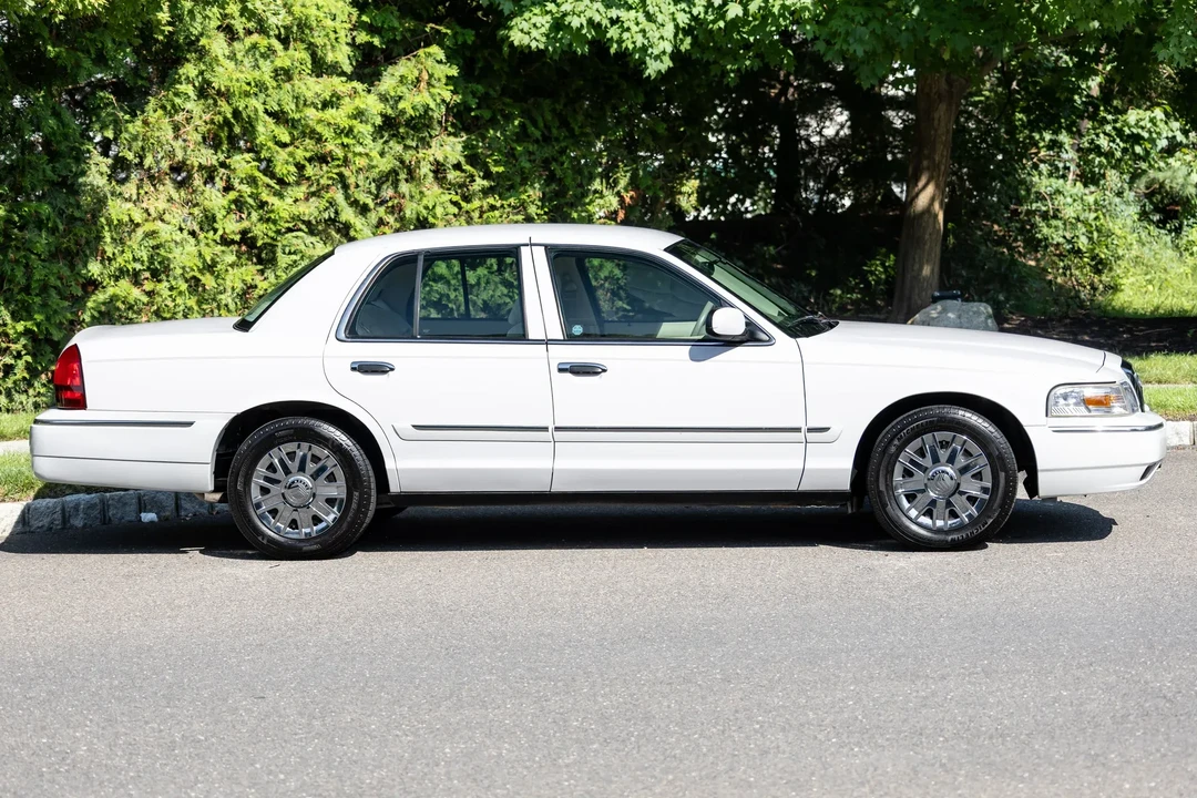 2007 Mercury Grand Marquis - Image 11 of 31