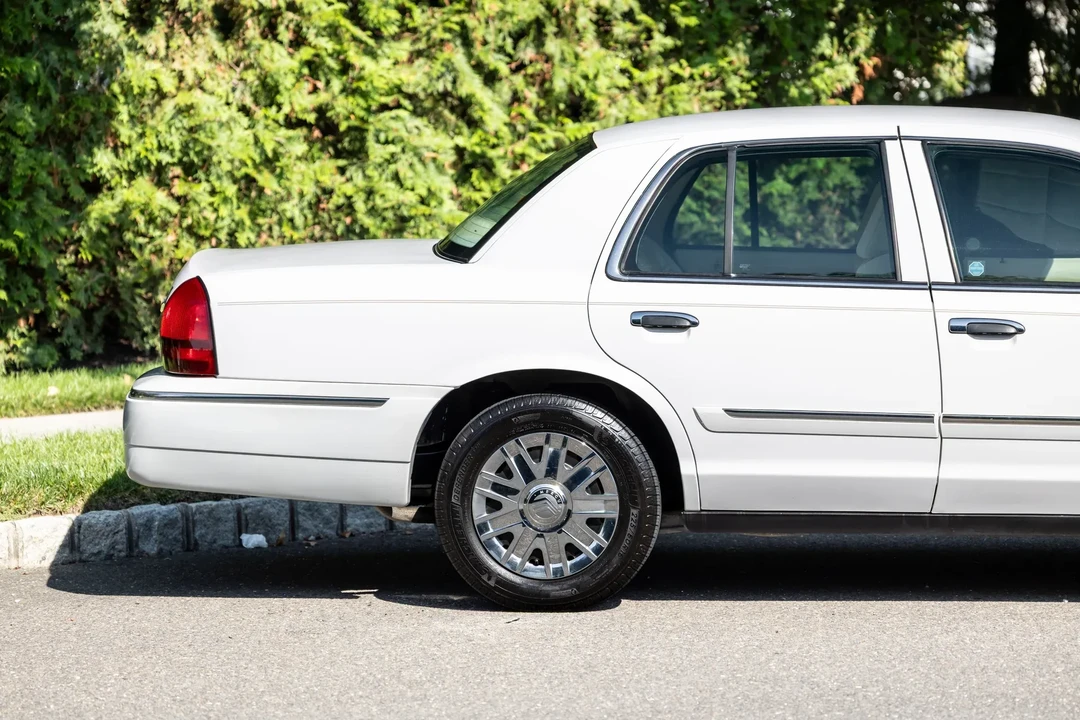 2007 Mercury Grand Marquis - Image 12 of 31