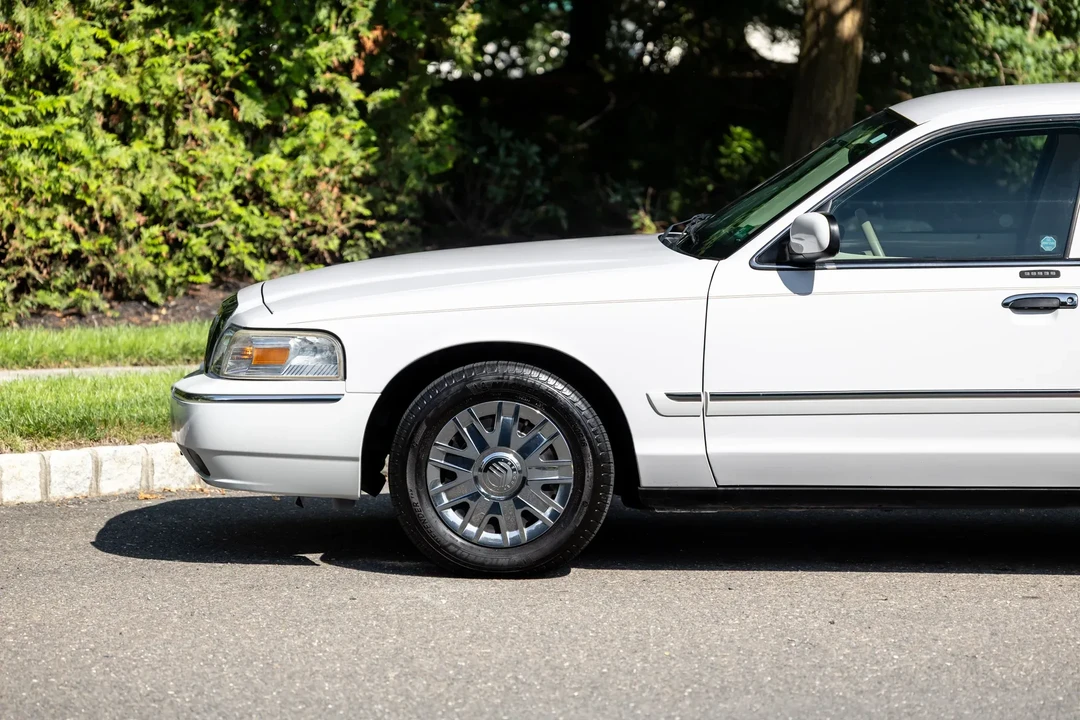 2007 Mercury Grand Marquis - Image 24 of 31