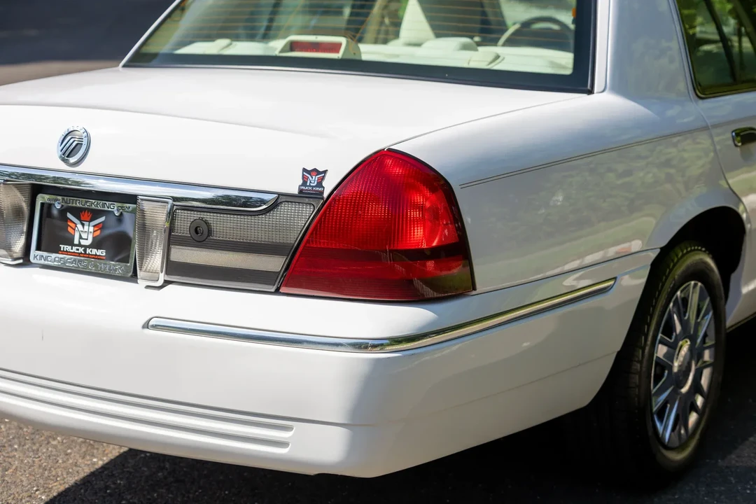 2007 Mercury Grand Marquis - Image 30 of 31