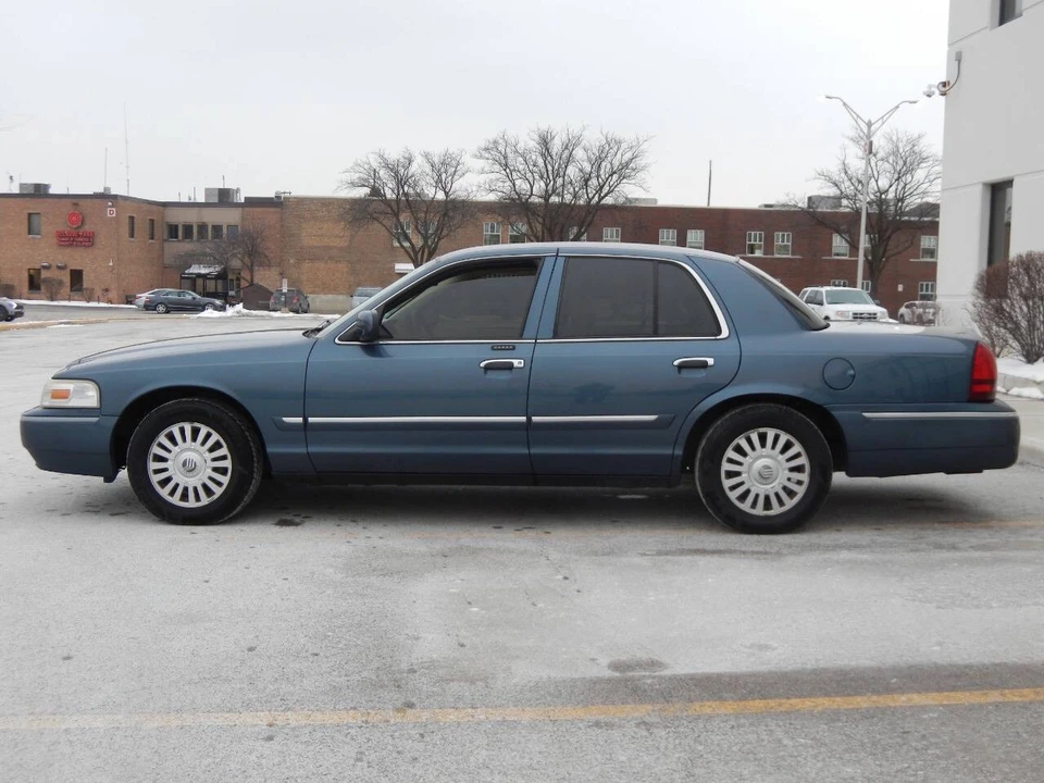 2007 Mercury Grand Marquis - Image 10 of 21