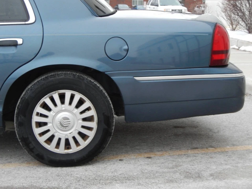 2007 Mercury Grand Marquis - Image 11 of 21