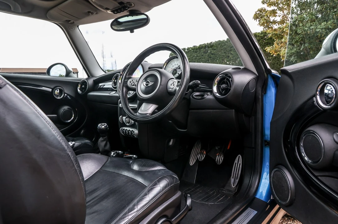 2007 Mini Mini 2nd Gen - Image 13 of 30