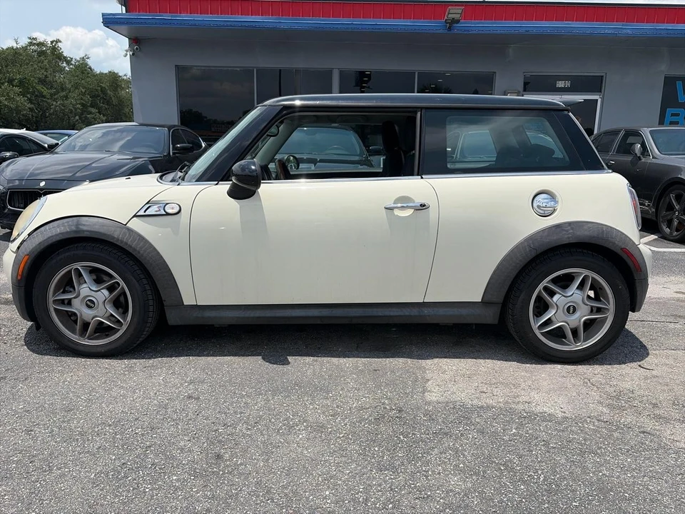2007 Mini Mini 2nd Gen - Image 2 of 8