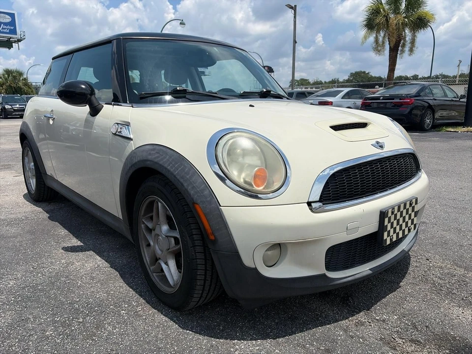 2007 Mini Mini 2nd Gen - Image 7 of 8