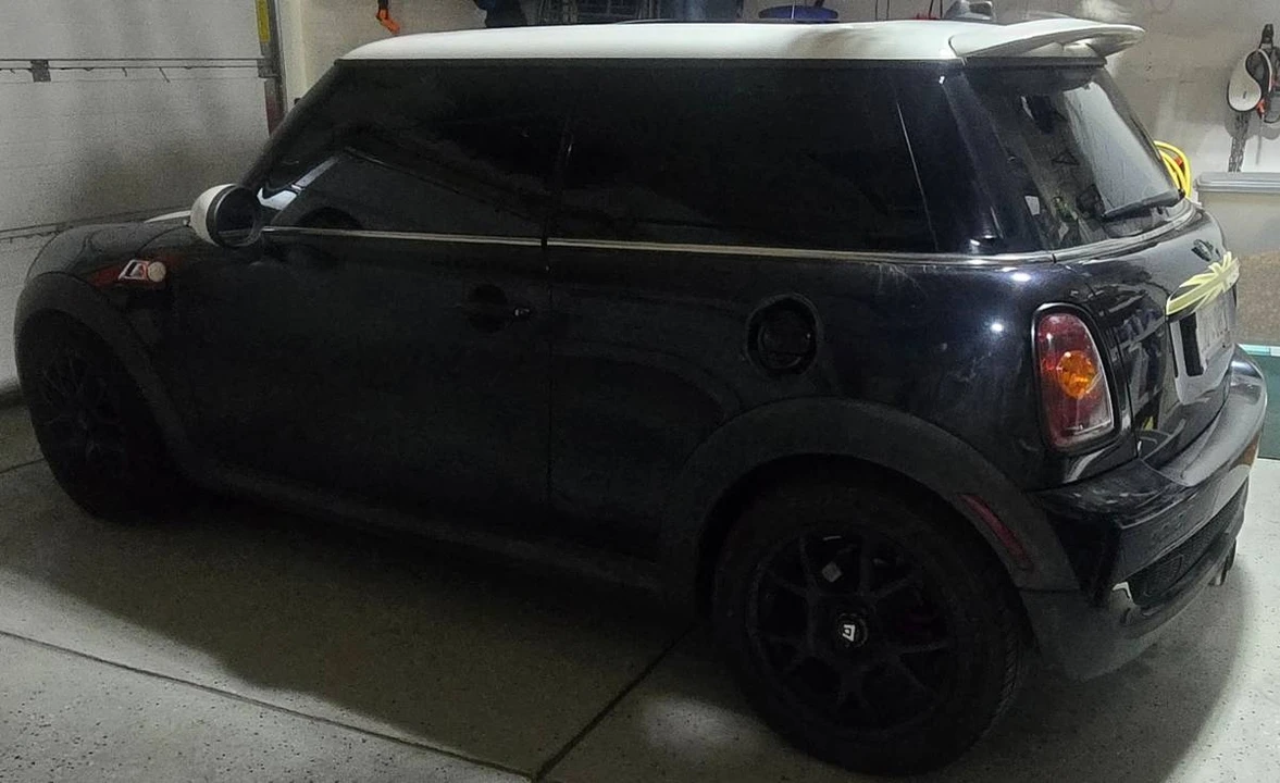 2007 Mini Mini 2nd Gen - Image 2 of 3