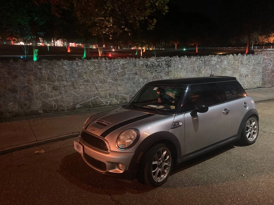 2007 Mini Mini 2nd Gen - Image 2 of 2