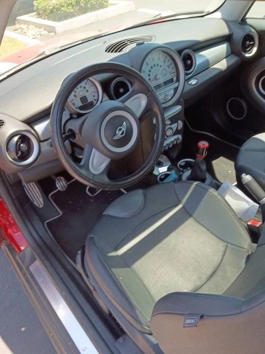 2007 Mini Mini 2nd Gen - Image 2 of 5