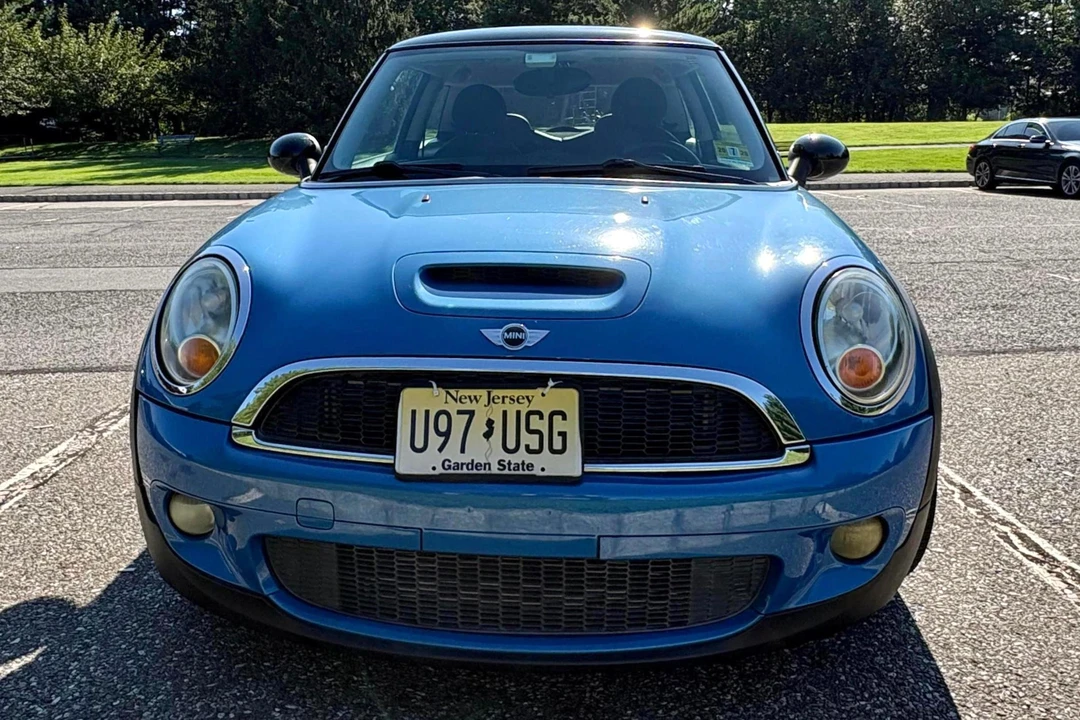 2007 Mini Mini 2nd Gen - Image 2 of 31