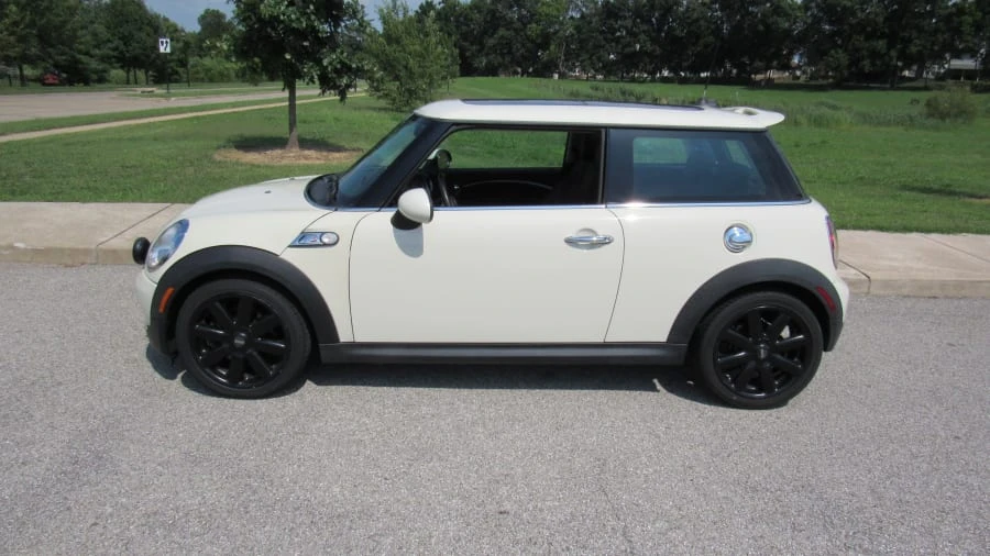 2007 Mini Mini 2nd Gen - Image 2 of 8