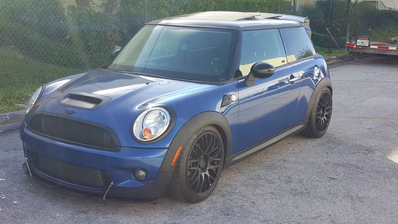 2007 Mini Mini Cooper S 1st Gen - Image 19 of 19
