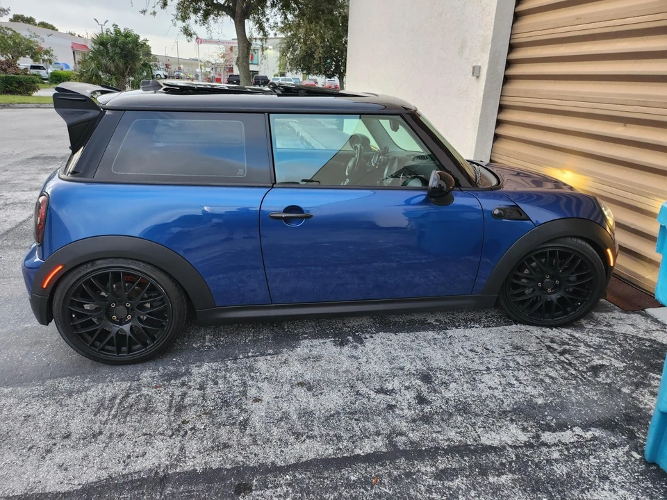 2007 Mini Mini Cooper S 1st Gen - Image 5 of 19