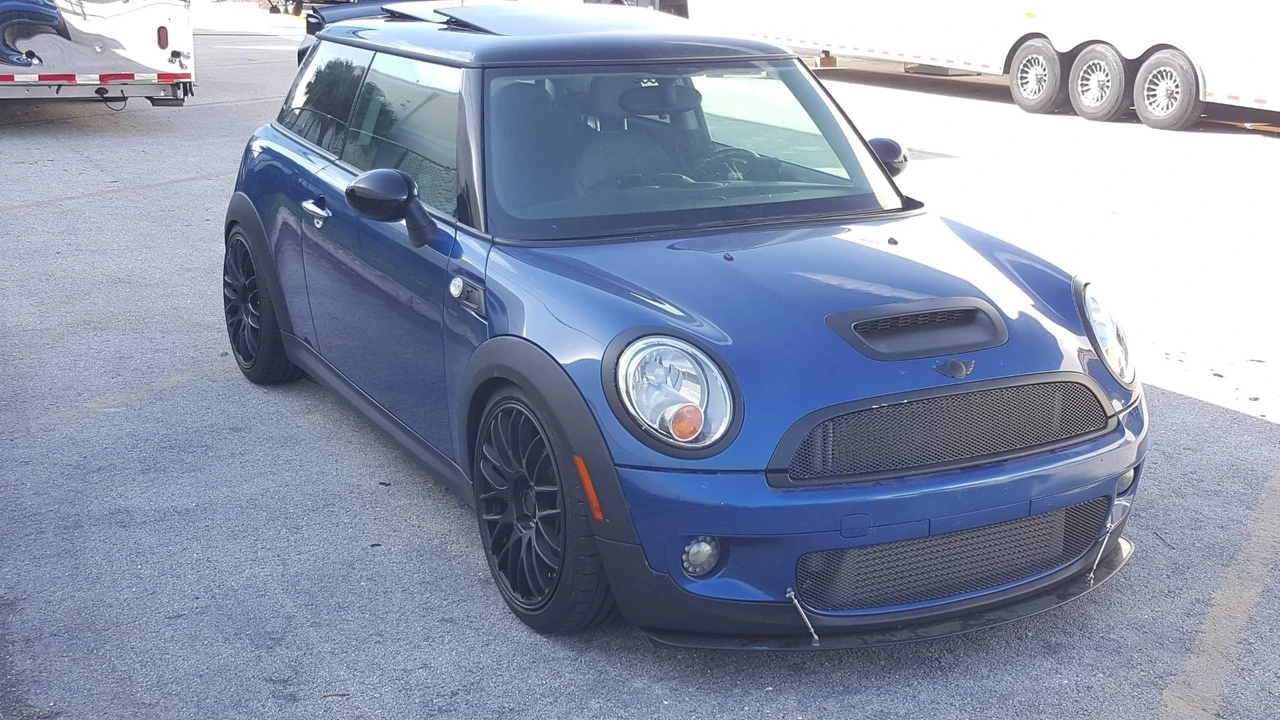 2007 Mini Mini Cooper S 1st Gen - Image 16 of 19