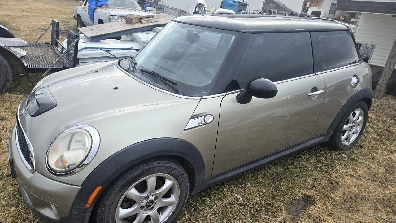 2007 Mini Mini 2nd Gen - Image 2 of 5