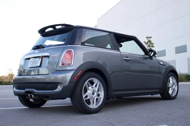 2007 Mini Mini 2nd Gen - Image 2 of 7