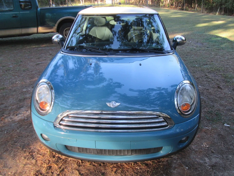 2007 Mini Mini 2nd Gen - Image 2 of 11