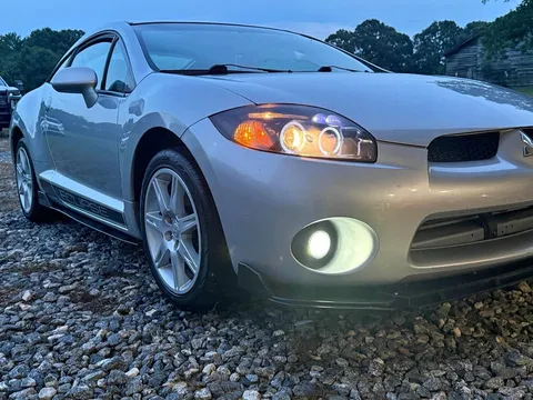 2007 Mitsubishi Eclipse SE Coupe 2D