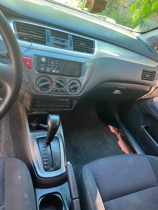 2007 Mitsubishi Lancer - Image 8 of 10